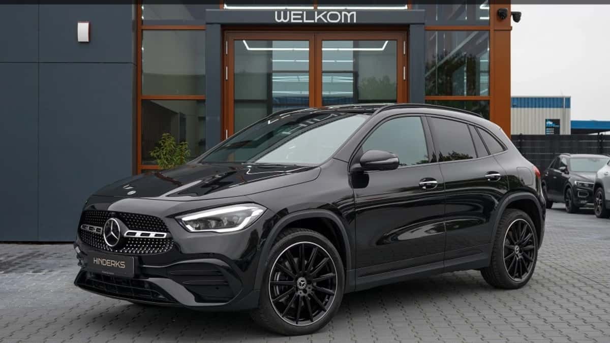Mercedes-Benz GLA (2022) — foto 1