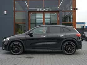 Mercedes-Benz GLA (2022) thumbnail 2