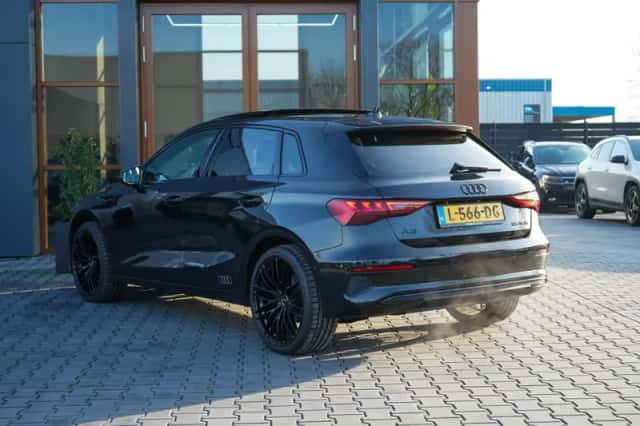 Audi A3 (2021) thumbnail 3