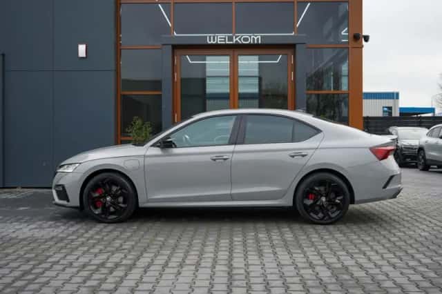Škoda Octavia (2021) thumbnail 2