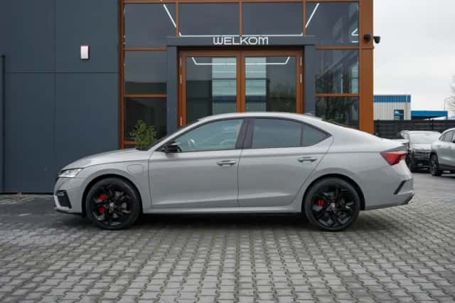 Škoda Octavia (2021) thumbnail 2