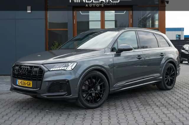 Audi Q7 (2021) thumbnail 1