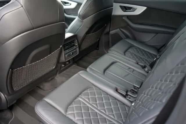 Audi Q7 (2021) thumbnail 6