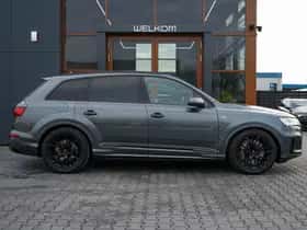 Audi Q7 (2021) thumbnail 10