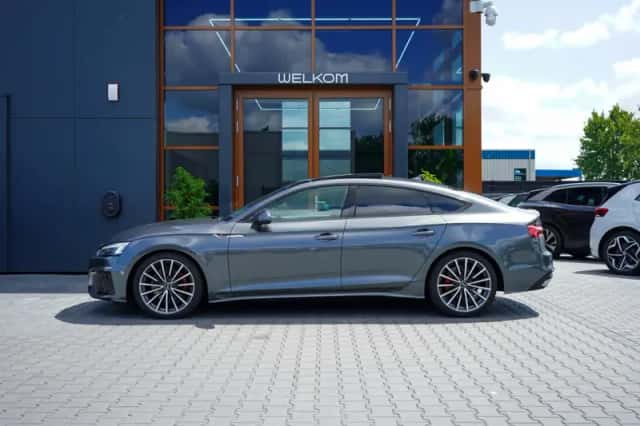 Audi A5 (2020) thumbnail 2