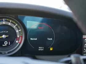 Porsche 911 (2021) thumbnail 23