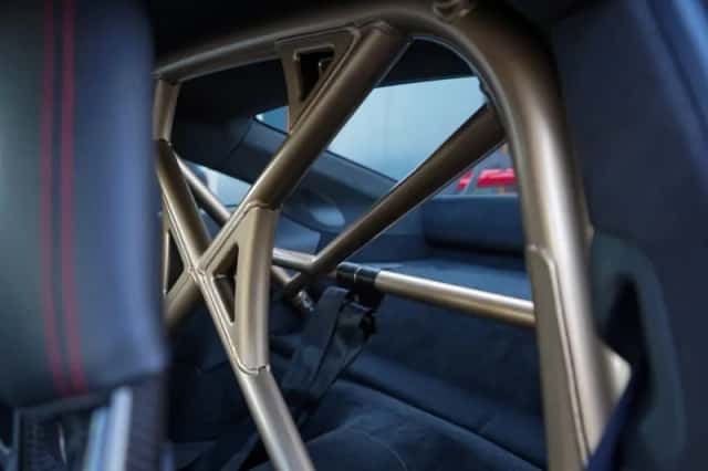 Porsche 911 (2021) thumbnail 6