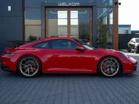 Porsche 911 (2021) thumbnail 9