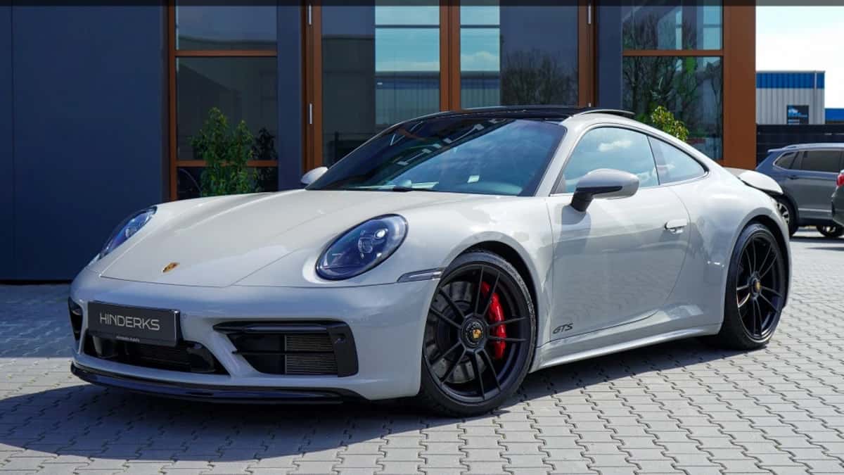 Porsche 911 (2022) — foto 1