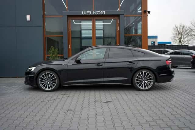 Audi A5 (2022) thumbnail 2
