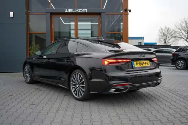 Audi A5 (2022) thumbnail 3