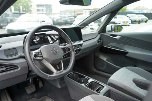 Volkswagen ID.3 (2022) thumbnail 5