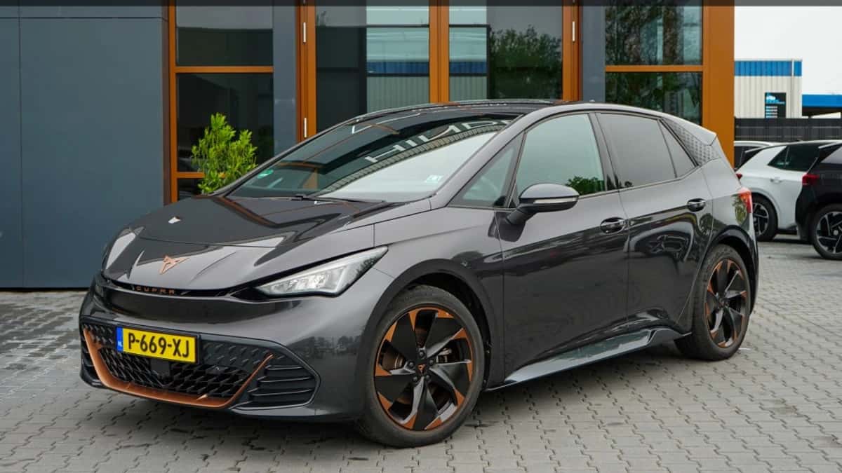 CUPRA Born (2022) — foto 1
