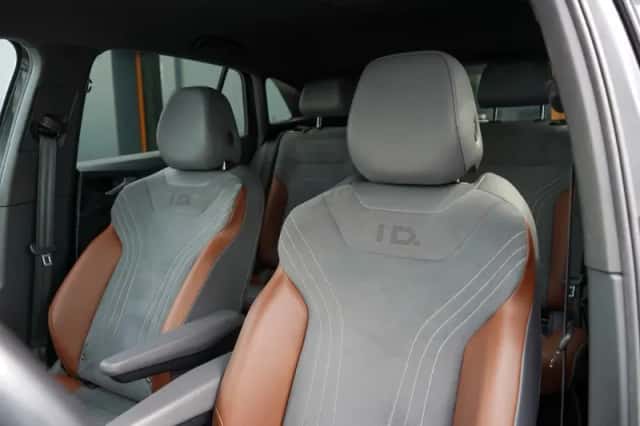 Volkswagen ID.4 (2021) thumbnail 6