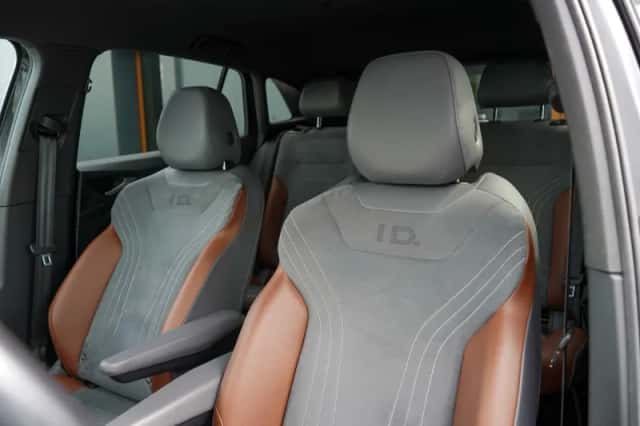 Volkswagen ID.4 (2021) thumbnail 6
