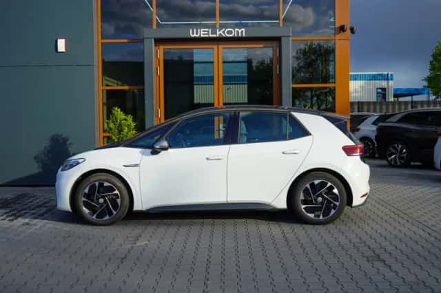 Volkswagen ID.3 (2020) thumbnail 2