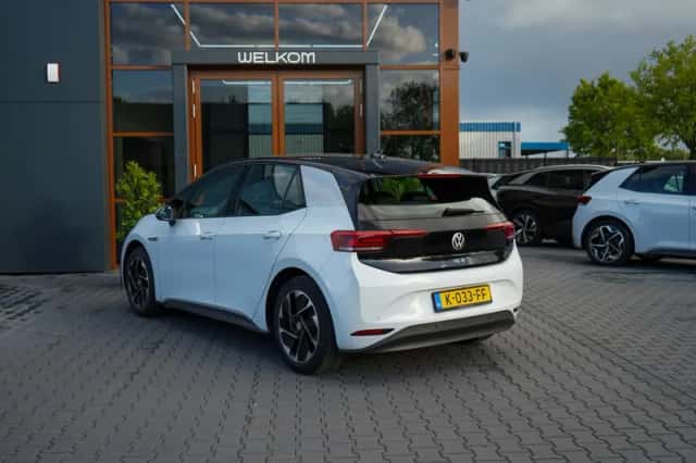Volkswagen ID.3 (2020) thumbnail 3