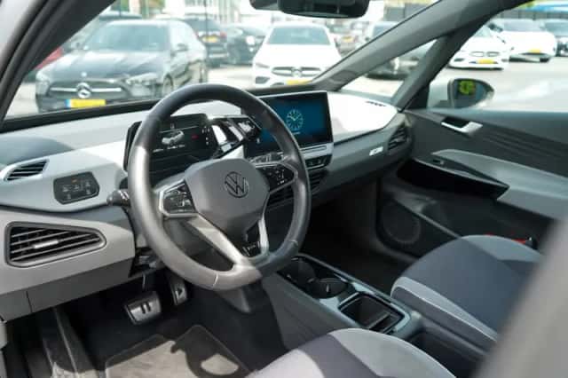 Volkswagen ID.3 (2020) thumbnail 4