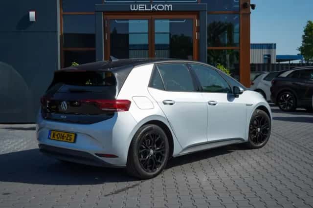 Volkswagen ID.3 (2020) thumbnail 2