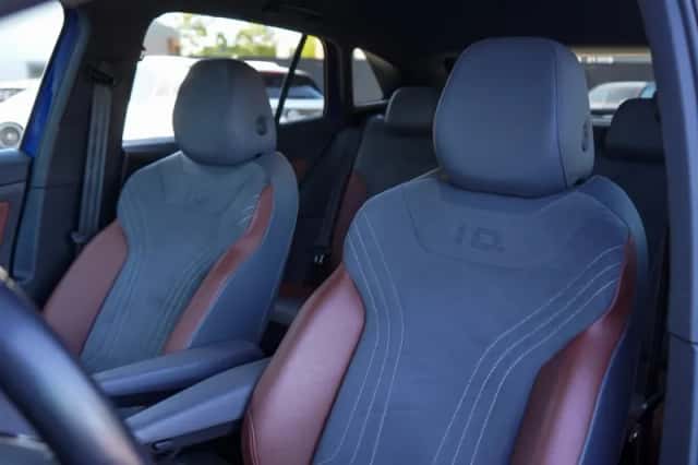 Volkswagen ID.4 (2020) thumbnail 5