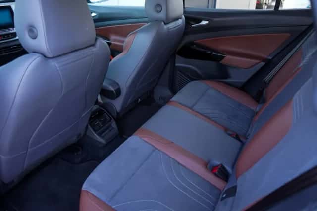 Volkswagen ID.4 (2020) thumbnail 6
