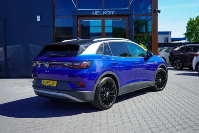 Volkswagen ID.4 (2020) thumbnail 2