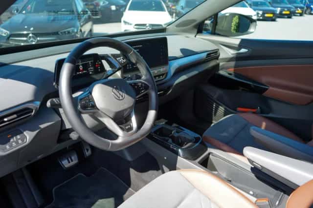 Volkswagen ID.4 (2020) thumbnail 4