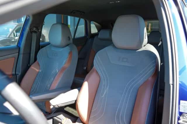 Volkswagen ID.4 (2020) thumbnail 5
