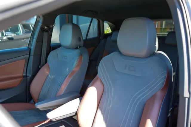 Volkswagen ID.4 (2020) thumbnail 5