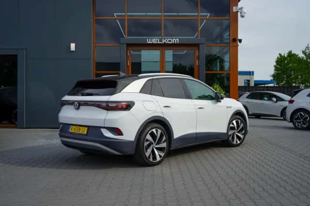 Volkswagen ID.4 (2020) thumbnail 2