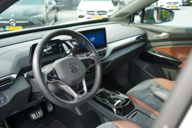 Volkswagen ID.4 (2020) thumbnail 4