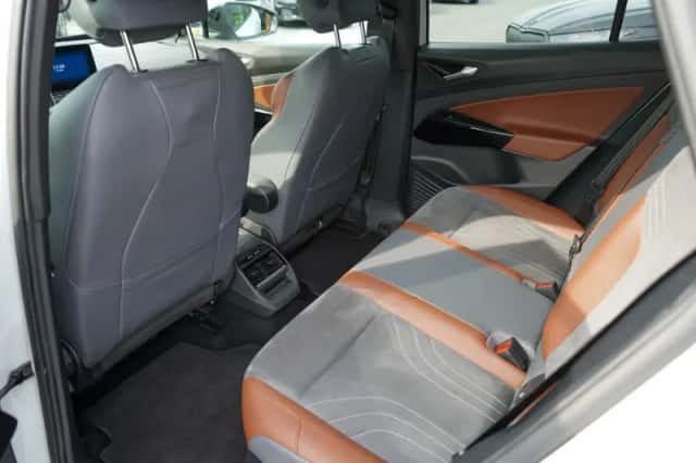 Volkswagen ID.4 (2020) thumbnail 6