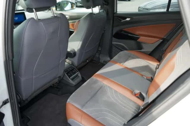 Volkswagen ID.4 (2020) thumbnail 6