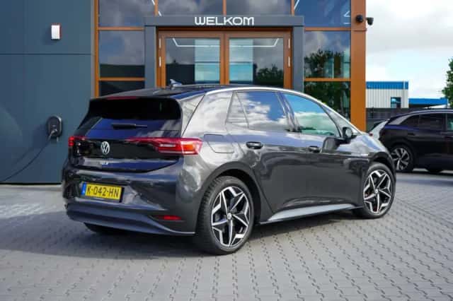 Volkswagen ID.3 (2020) thumbnail 2