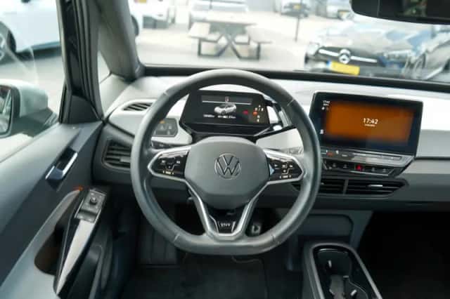 Volkswagen ID.3 (2020) thumbnail 4