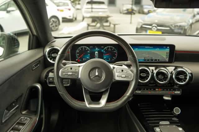 Mercedes-Benz A-Klasse (2020) thumbnail 3