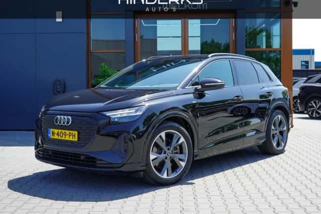 Audi Q4 e-tron (2021) thumbnail 1