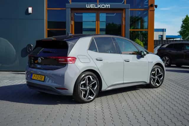 Volkswagen ID.3 (2022) thumbnail 2