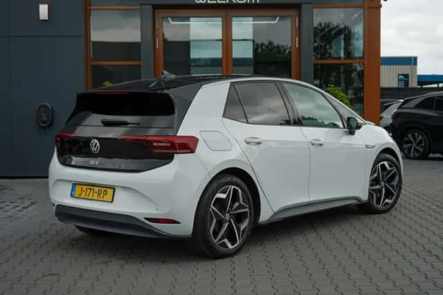 Volkswagen ID.3 (2020) thumbnail 2