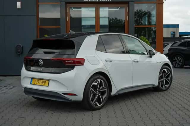 Volkswagen ID.3 (2020) thumbnail 2