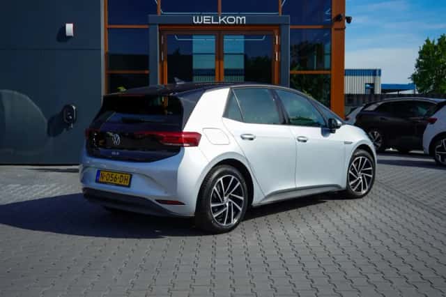 Volkswagen ID.3 (2020) thumbnail 2