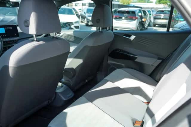 Volkswagen ID.3 (2020) thumbnail 6