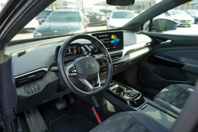 Volkswagen ID.4 (2021) thumbnail 4