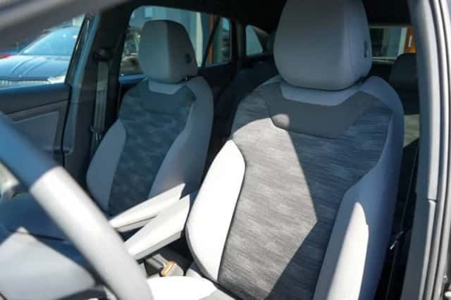 Volkswagen ID.4 (2021) thumbnail 5