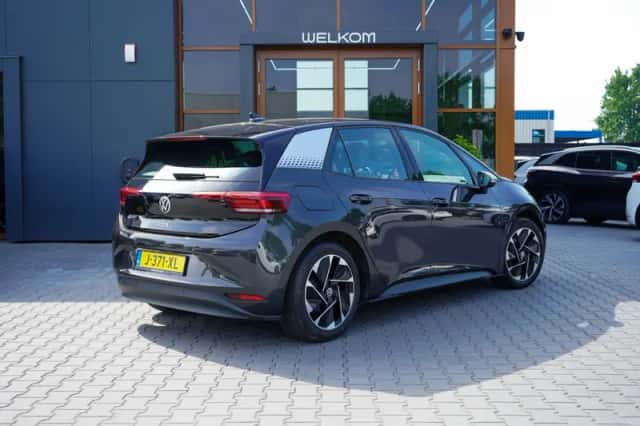 Volkswagen ID.3 (2020) thumbnail 2