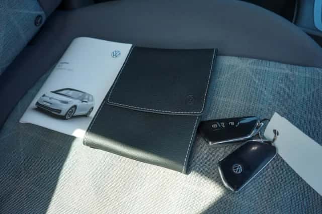 Volkswagen ID.3 (2020) thumbnail 6