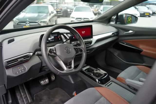 Volkswagen ID.4 (2020) thumbnail 4