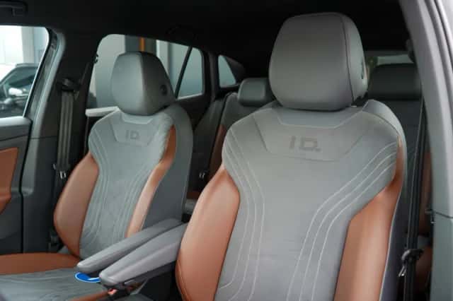 Volkswagen ID.4 (2020) thumbnail 5