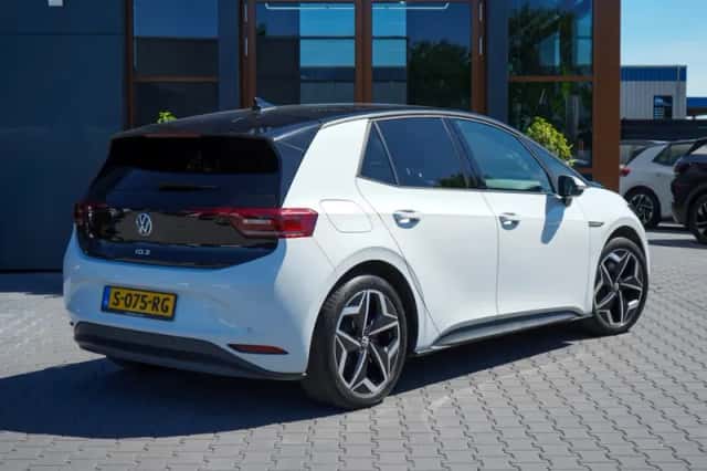 Volkswagen ID.3 (2020) thumbnail 2