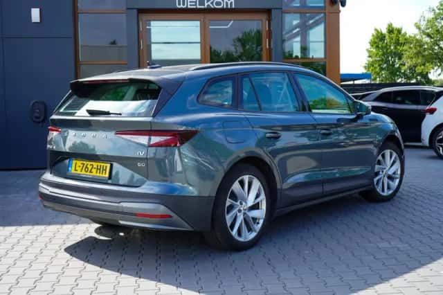 Škoda Enyaq (2021) thumbnail 2